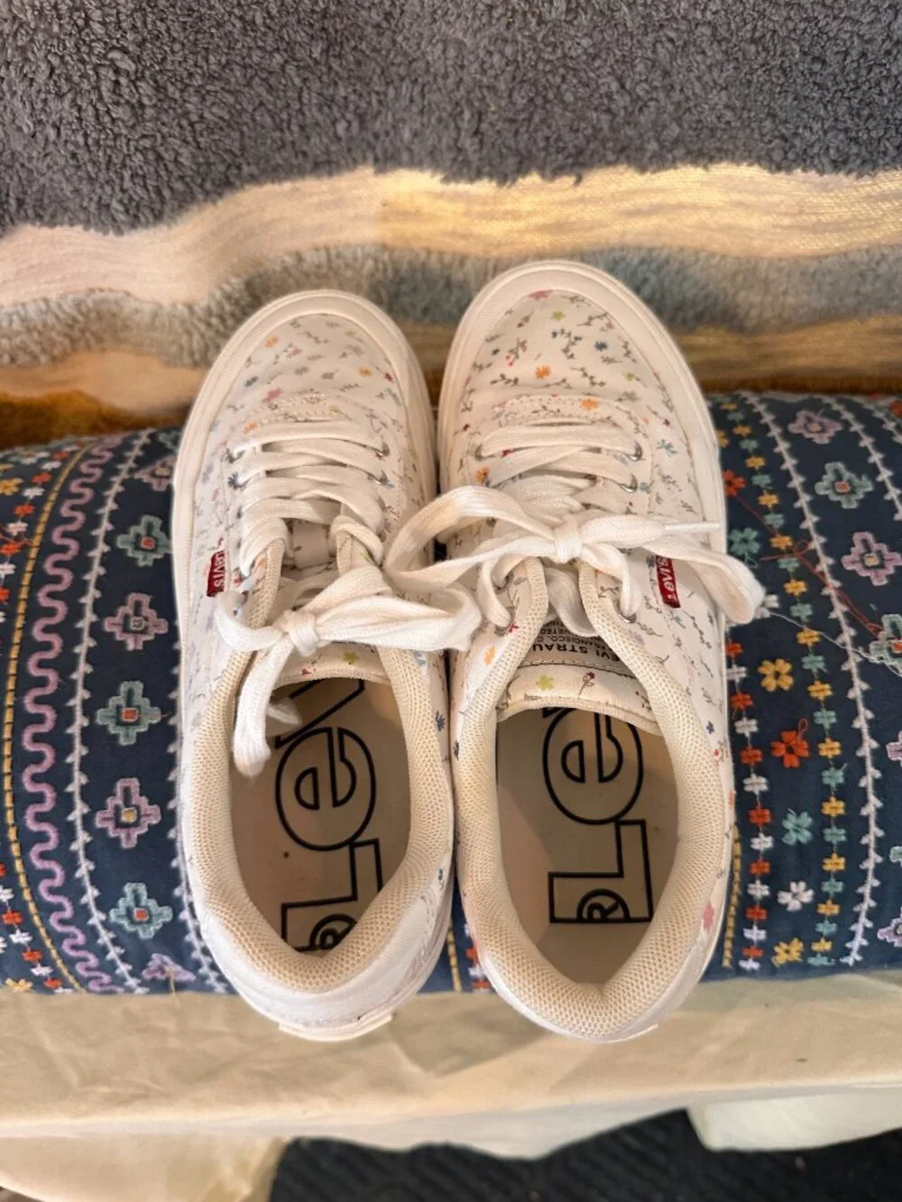 Levi's® Naya Canvas Print Women's Sneakers - Ws 8.5/40 - Picture 5 of 11